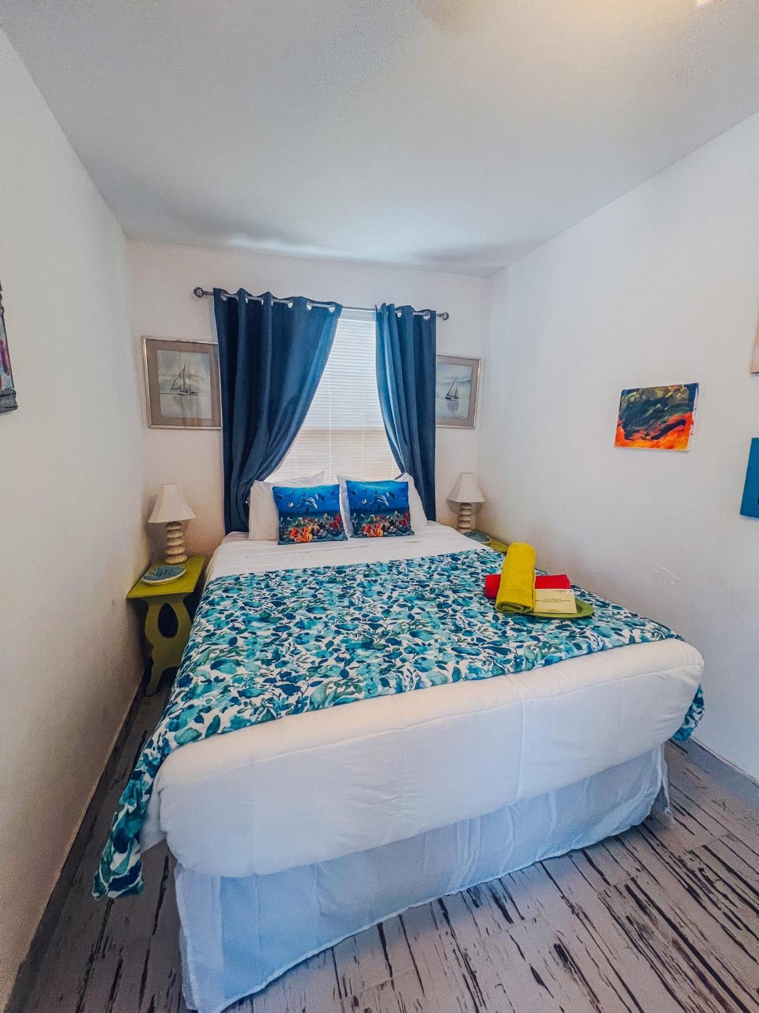Playa Esmeralda One Bedroom Cottages برادنتون بيتش المظهر الخارجي الصورة