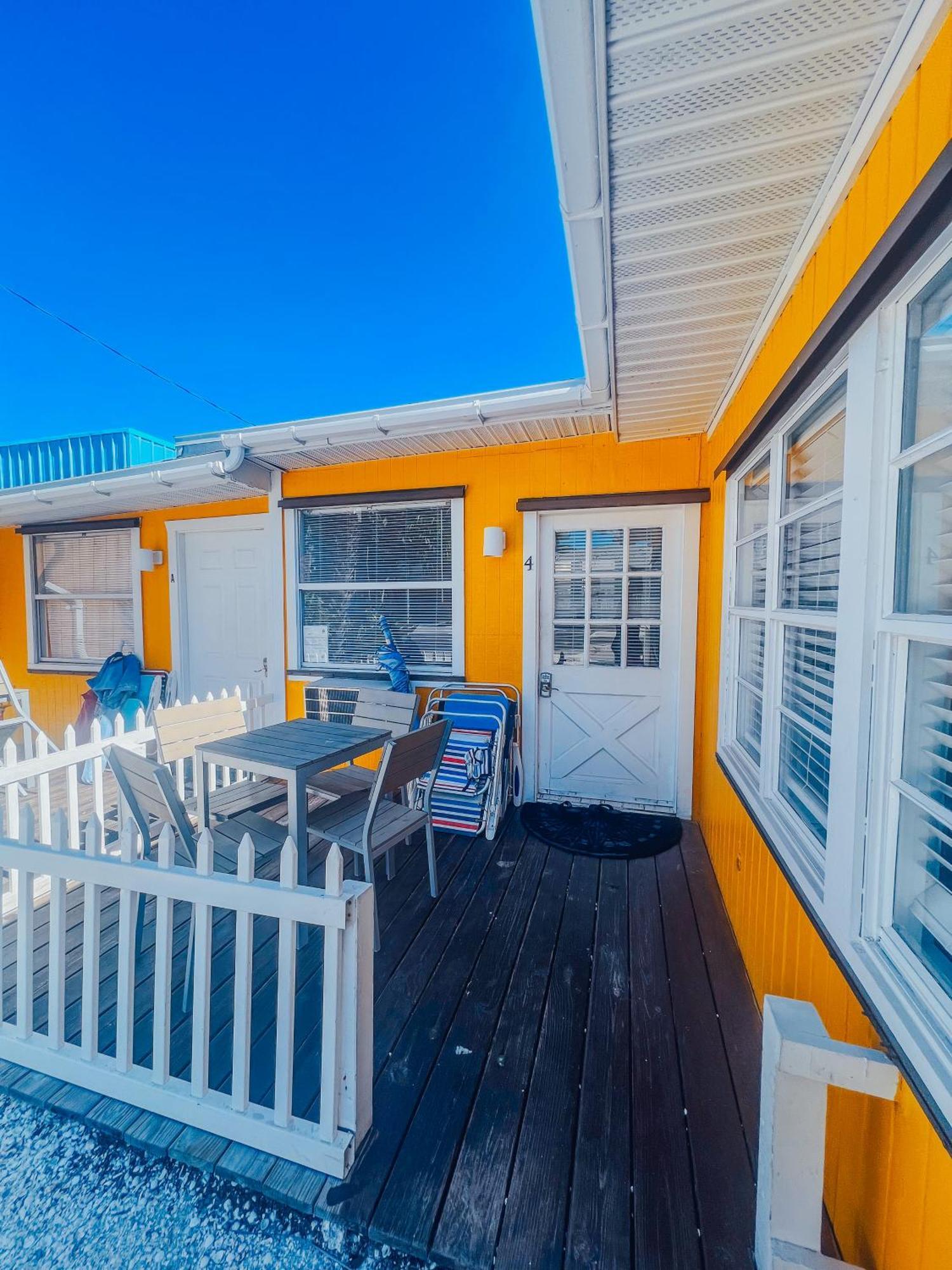 Playa Esmeralda One Bedroom Cottages برادنتون بيتش المظهر الخارجي الصورة