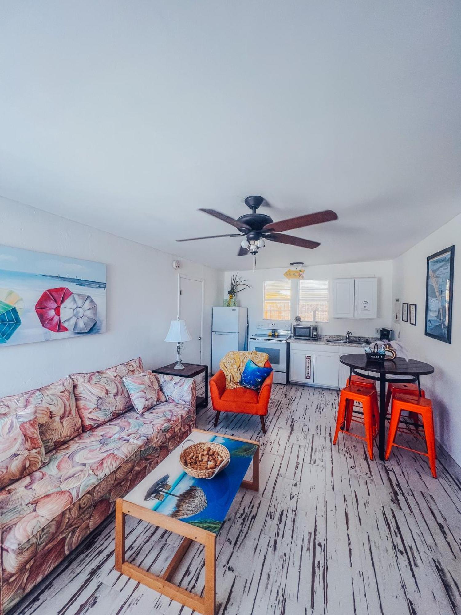 Playa Esmeralda One Bedroom Cottages برادنتون بيتش المظهر الخارجي الصورة