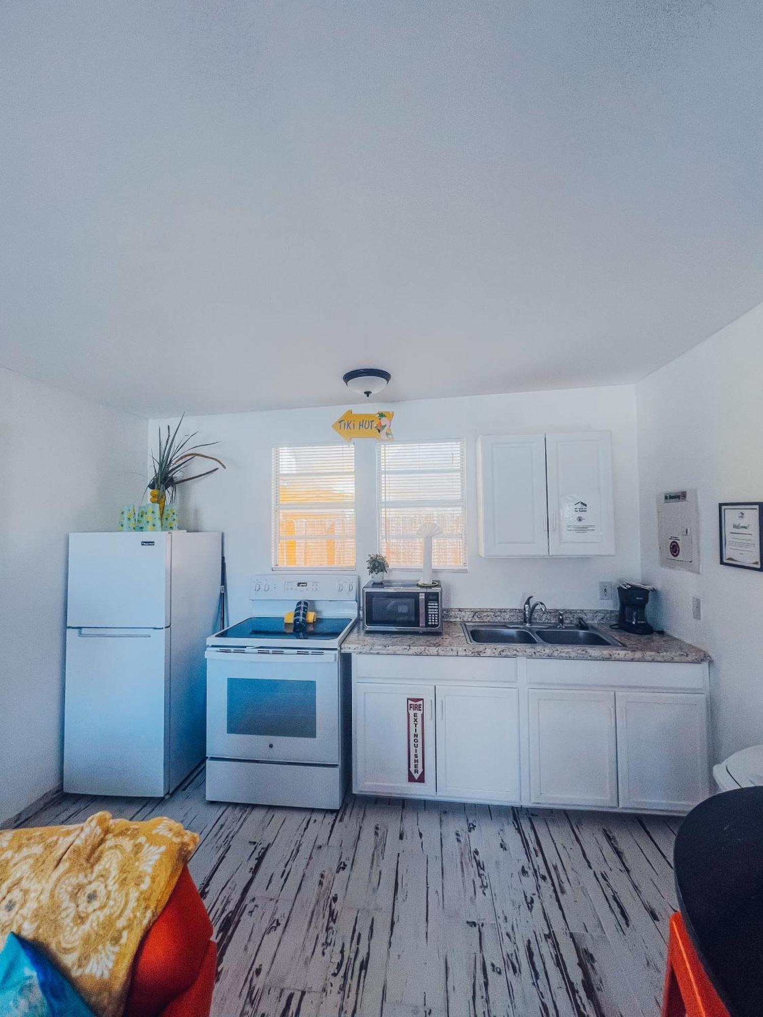 Playa Esmeralda One Bedroom Cottages برادنتون بيتش المظهر الخارجي الصورة