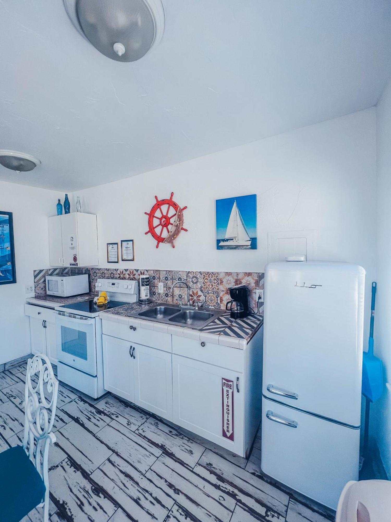 Playa Esmeralda One Bedroom Cottages برادنتون بيتش المظهر الخارجي الصورة