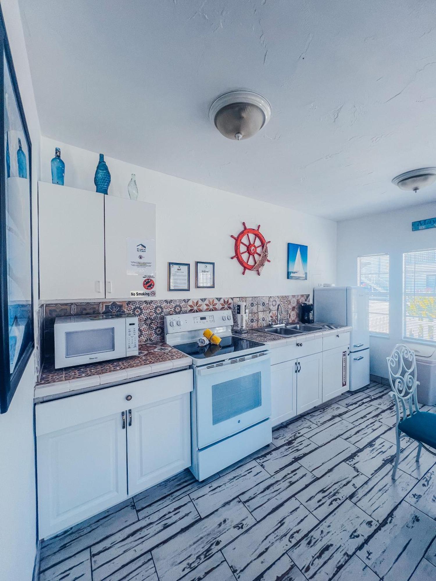 Playa Esmeralda One Bedroom Cottages برادنتون بيتش المظهر الخارجي الصورة