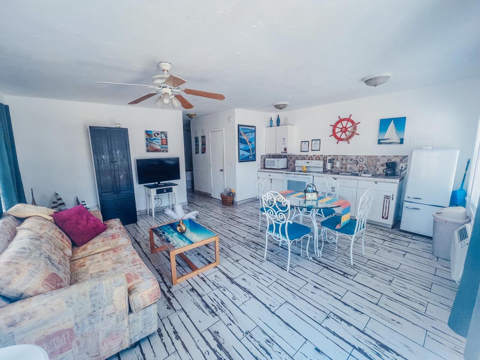 Playa Esmeralda One Bedroom Cottages برادنتون بيتش المظهر الخارجي الصورة